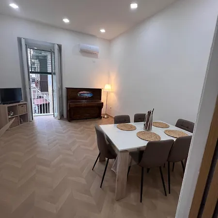 La Maison De L'Italie Napels Buitenkant foto
